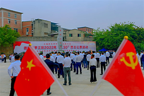 《奋进力量》 摄影：洪善俊.jpg